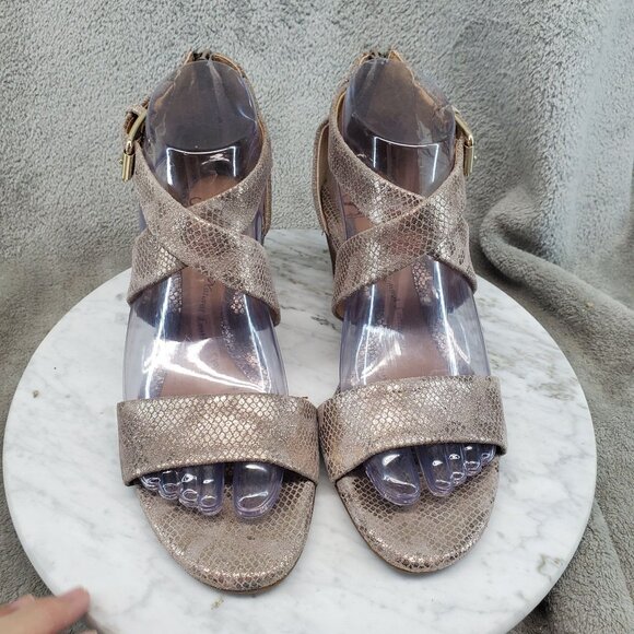 Sofft Shoes Womens Size 7 Brown Shimmer Leather Mauldin Strappy Sandals - Picture 3 of 11